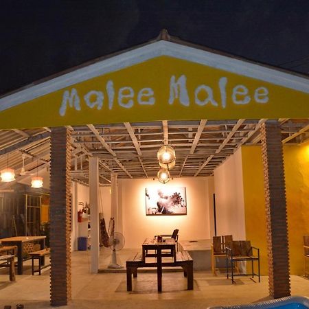 Malee Malee Guesthouse Ко-Ланта Екстер'єр фото