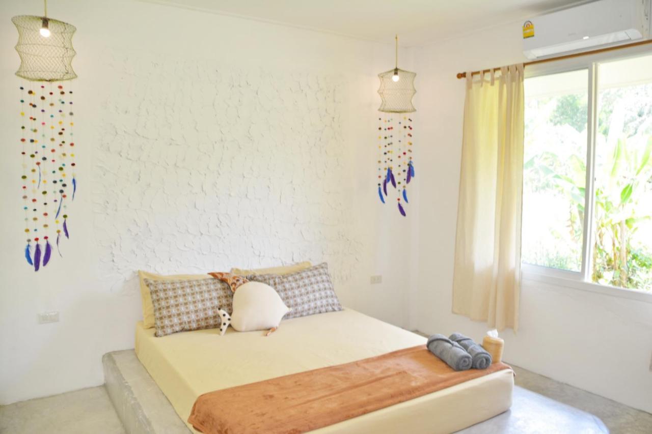 Malee Malee Guesthouse Ко-Ланта Екстер'єр фото