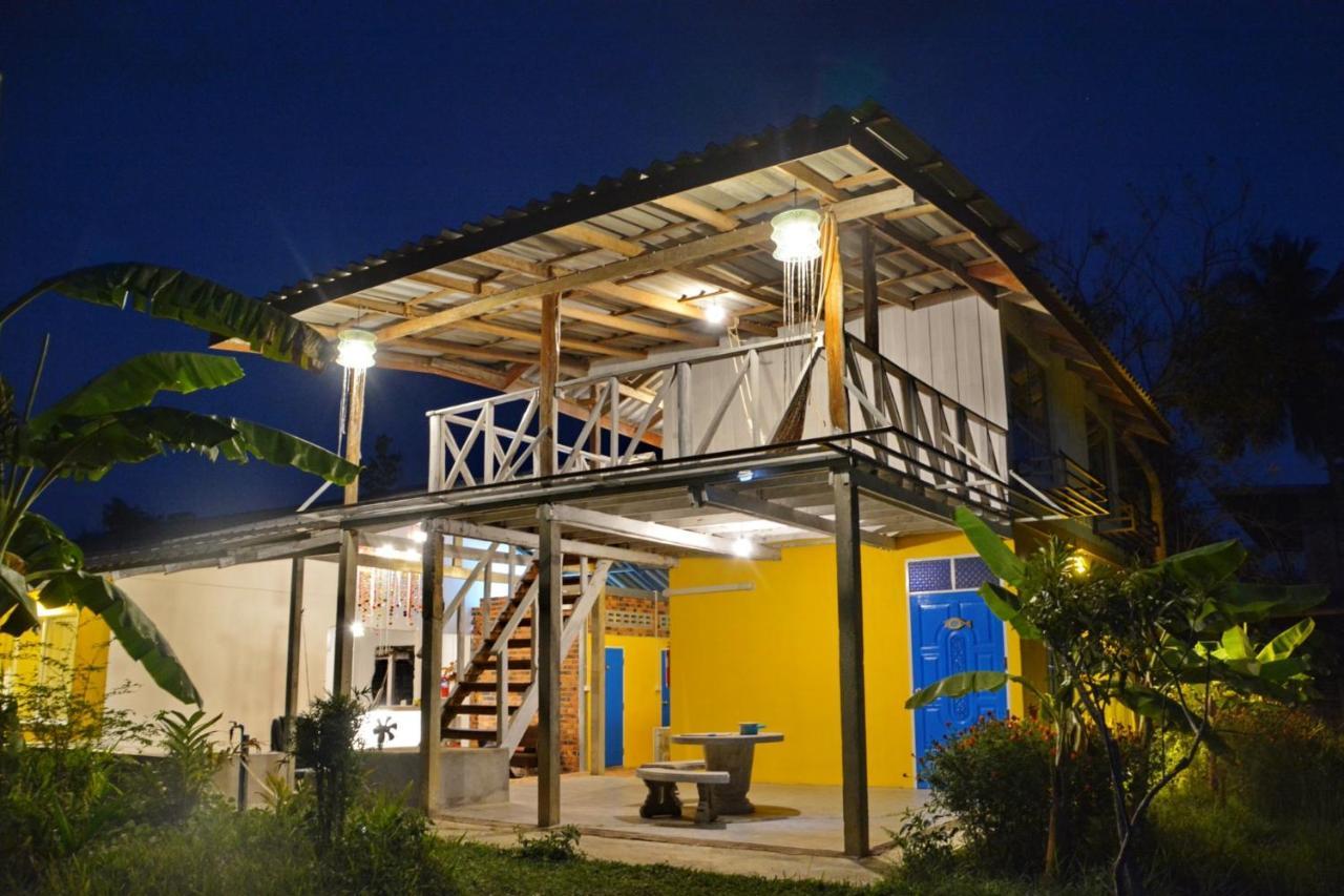 Malee Malee Guesthouse Ко-Ланта Екстер'єр фото